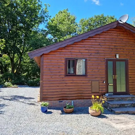 Luxury Wood Lodge With Sauna, Log Burner & Private Woodland Garden - Wnion Wood Lodge Llanfachreth Exterior photo