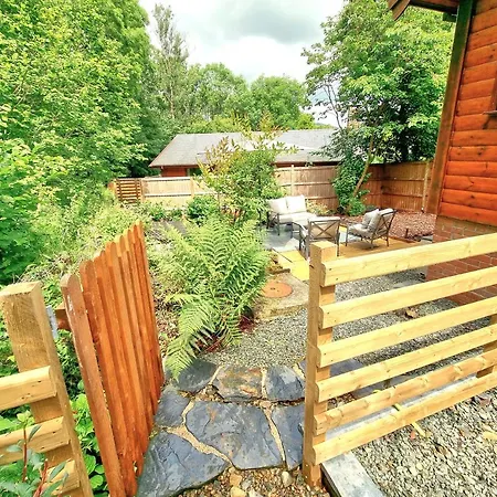 Luxury Wood Lodge With Sauna, Log Burner & Private Woodland Garden - Wnion Wood Lodge Llanfachreth Exterior photo