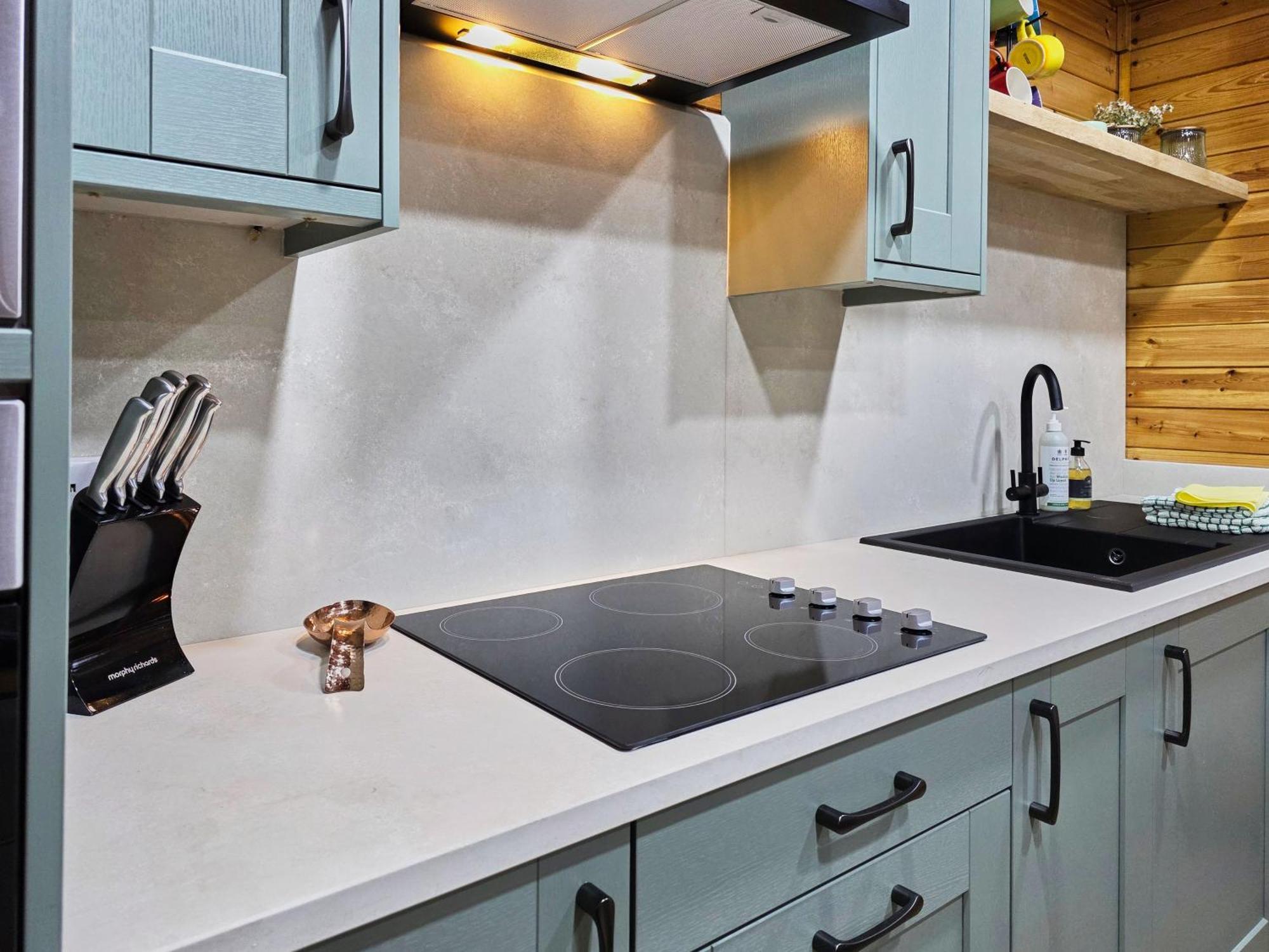 Luxury Wood With Sauna, Log Burner & Private Woodland Garden - Wnion Wood Llanfachreth